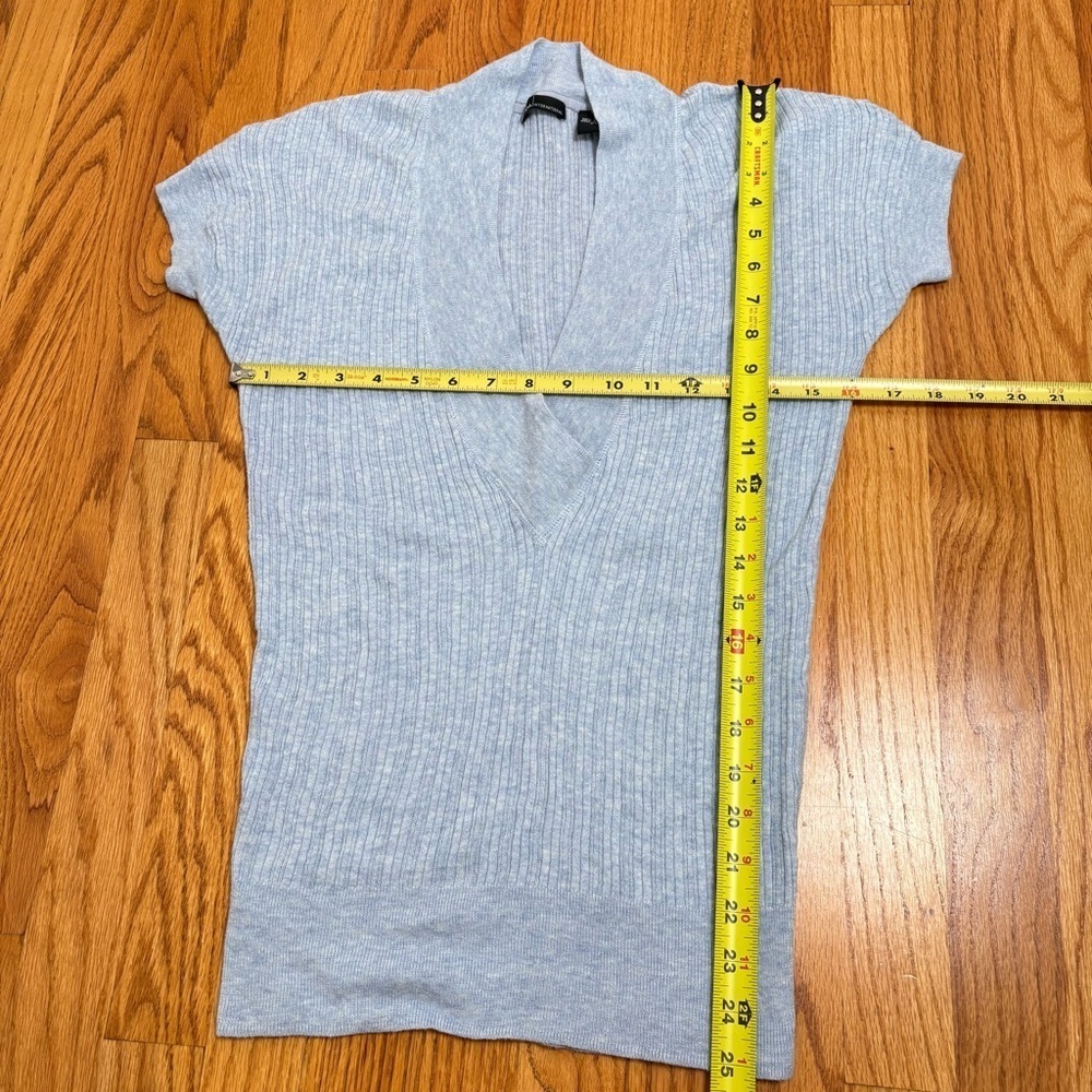 MODA INTERNATIONAL Vintage Y2K Sky Blue V-Neck Ribbed Cotton Short Sleeve Top - Picture 3 of 13